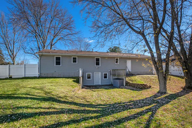 $395,000 | 8035 48th Avenue, Hudsonville, MI 49426