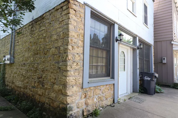 $875 | 107 West Baldwin Street, Apple River, IL 61001