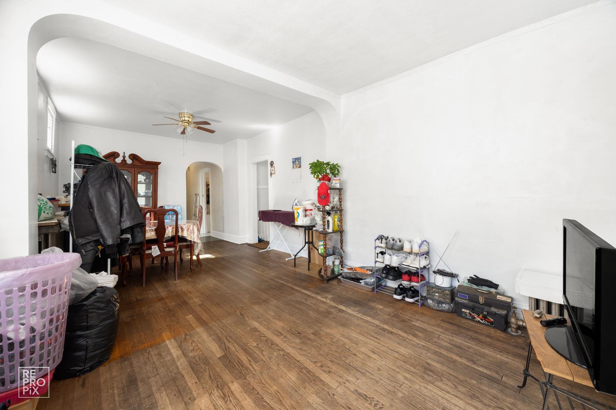 7227 North Damen Avenue Chicago, IL 60645 - Photo 13 of 17