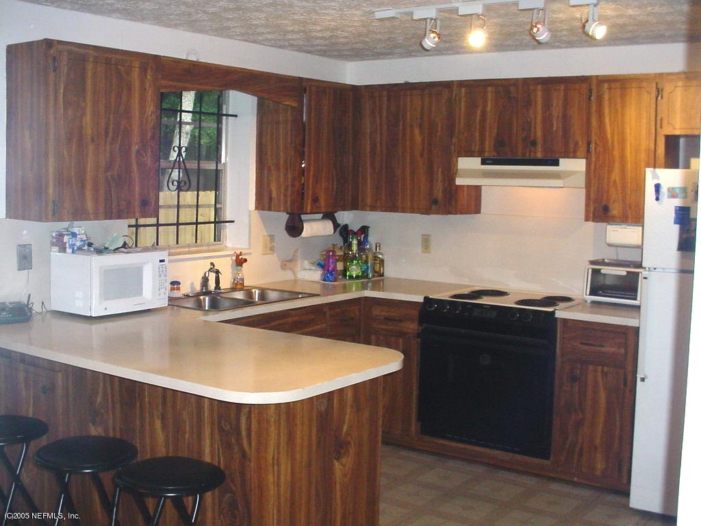 2197 Carter Braxton Road Orange Park, FL 32073 - Photo 7 of 12 Kitchen