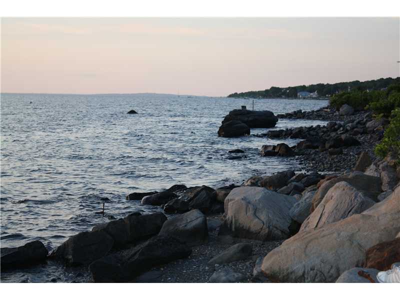 239 Seaside Drive Jamestown, RI 02835 - Photo 15 of 21 View.