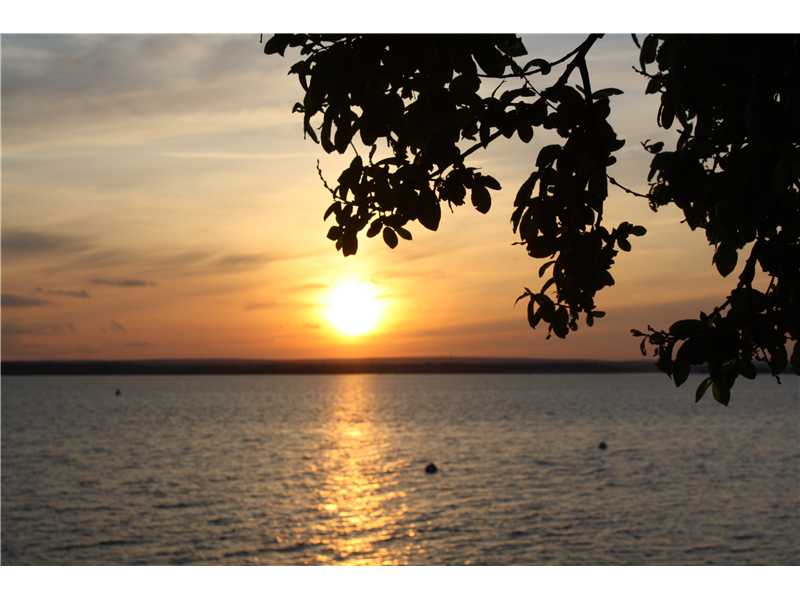 239 Seaside Drive Jamestown, RI 02835 - Photo 19 of 21 View.