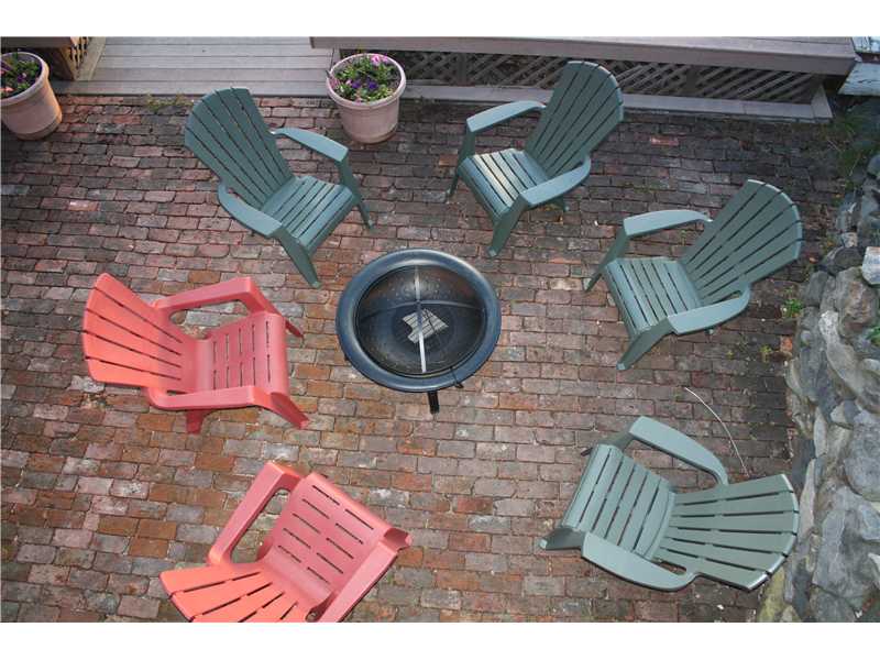 239 Seaside Drive Jamestown, RI 02835 - Photo 20 of 21 Patio/Deck.