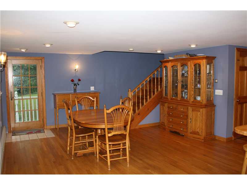 239 Seaside Drive Jamestown, RI 02835 - Photo 4 of 21 Dining Room.