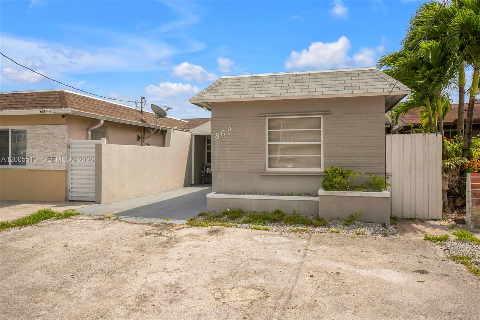 862 West 79th Street Hialeah, FL 33014 - Photo 33 of 34 a front view of a house