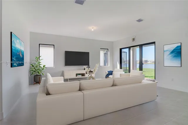 $599,900 | 5007 Ofanto Lane, Immokalee, FL 34142