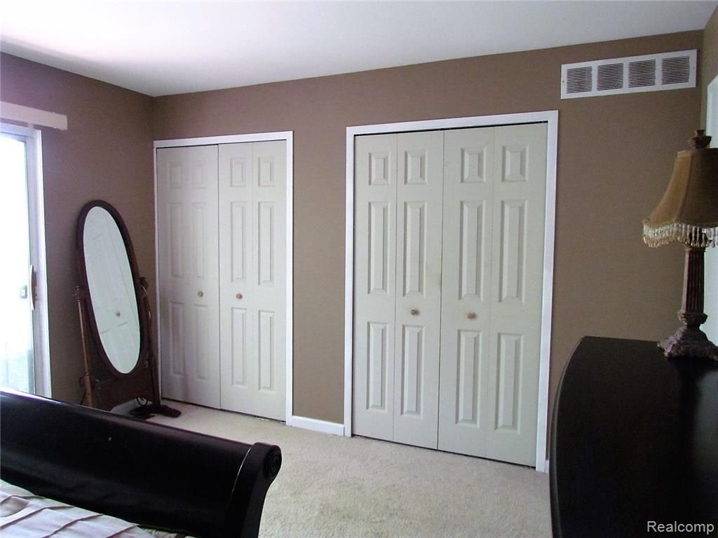 1536 Hidden Valley Lane Rochester, MI 48306 - Photo 7 of 22 IMG_1088.JPG