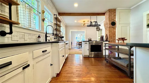 $349,900 | 205 Elm Drive, Terrell, TX 75160