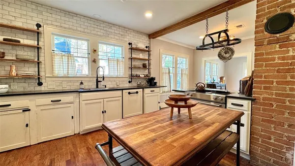 $349,900 | 205 Elm Drive, Terrell, TX 75160