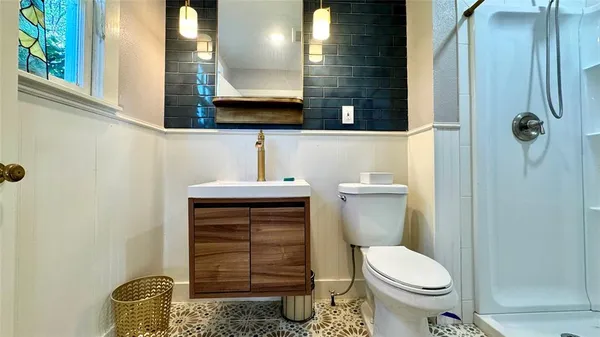 $349,900 | 205 Elm Drive, Terrell, TX 75160