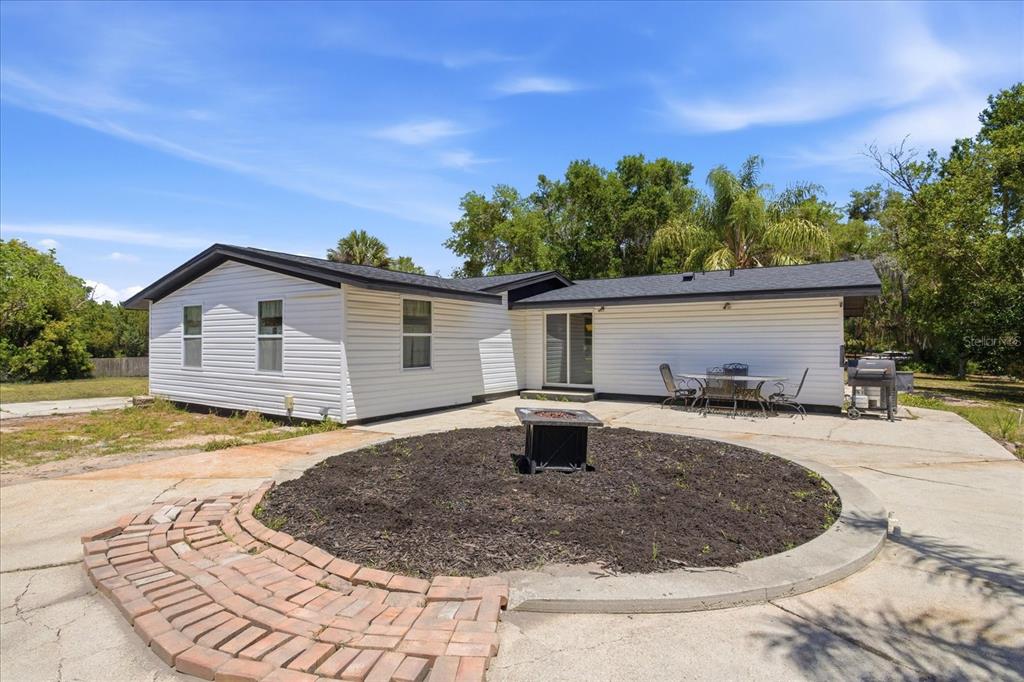 160 Deerpath Road DeBary, FL 32713 - Photo 28 of 38