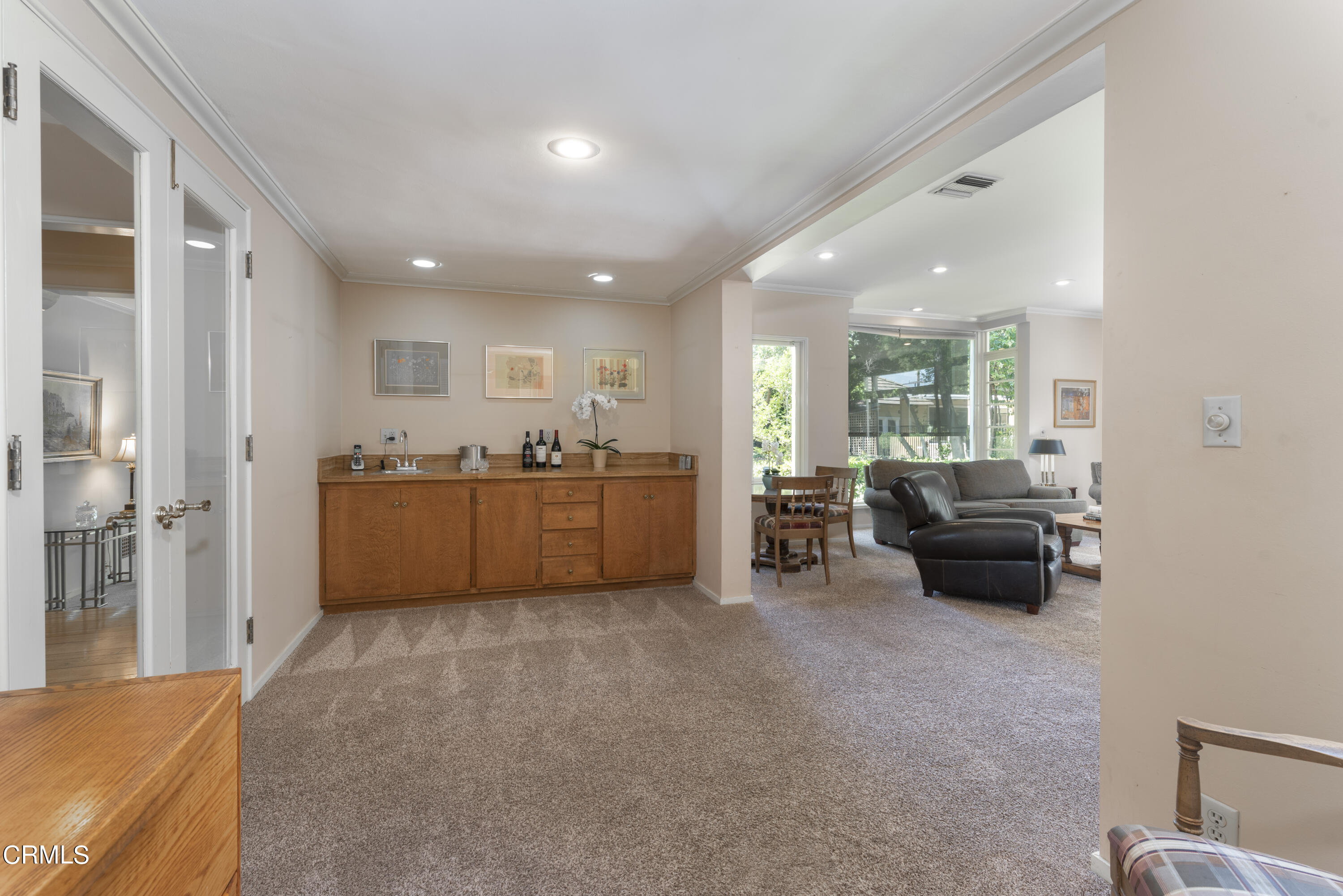 3287 Lombardy Road Pasadena, CA 91107 - Photo 21 of 59 a living room with furniture and a large window