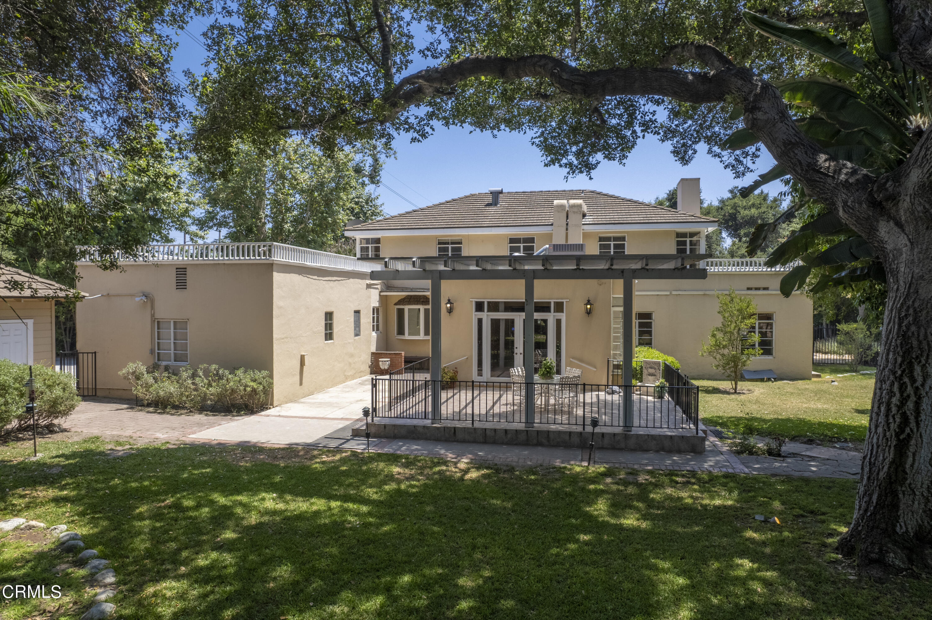 3287 Lombardy Road Pasadena, CA 91107 - Photo 35 of 59 a view of a house with a yard