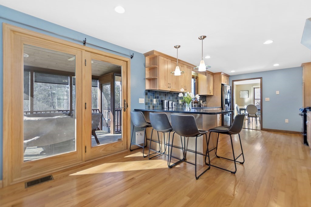 512 Springs Road Bedford, MA 01730 - Photo 12 of 41 Gallery Image 12