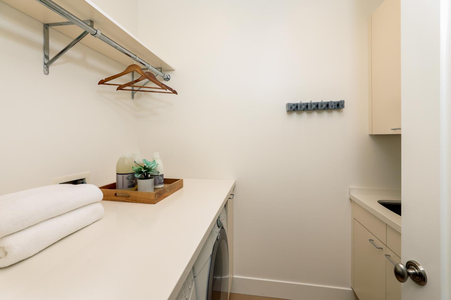 1136 Miramonte Avenue Los Altos, CA 94024 - Photo 36 of 58