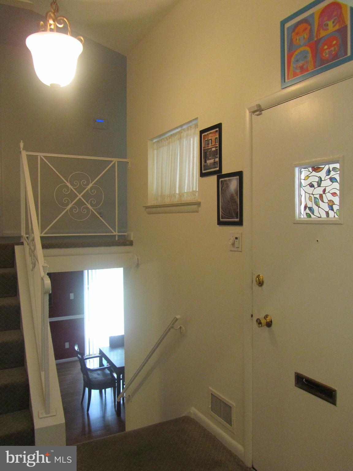 817 Hyde Road Silver Spring, MD 20902 - Photo 2 of 16 Interior (General)