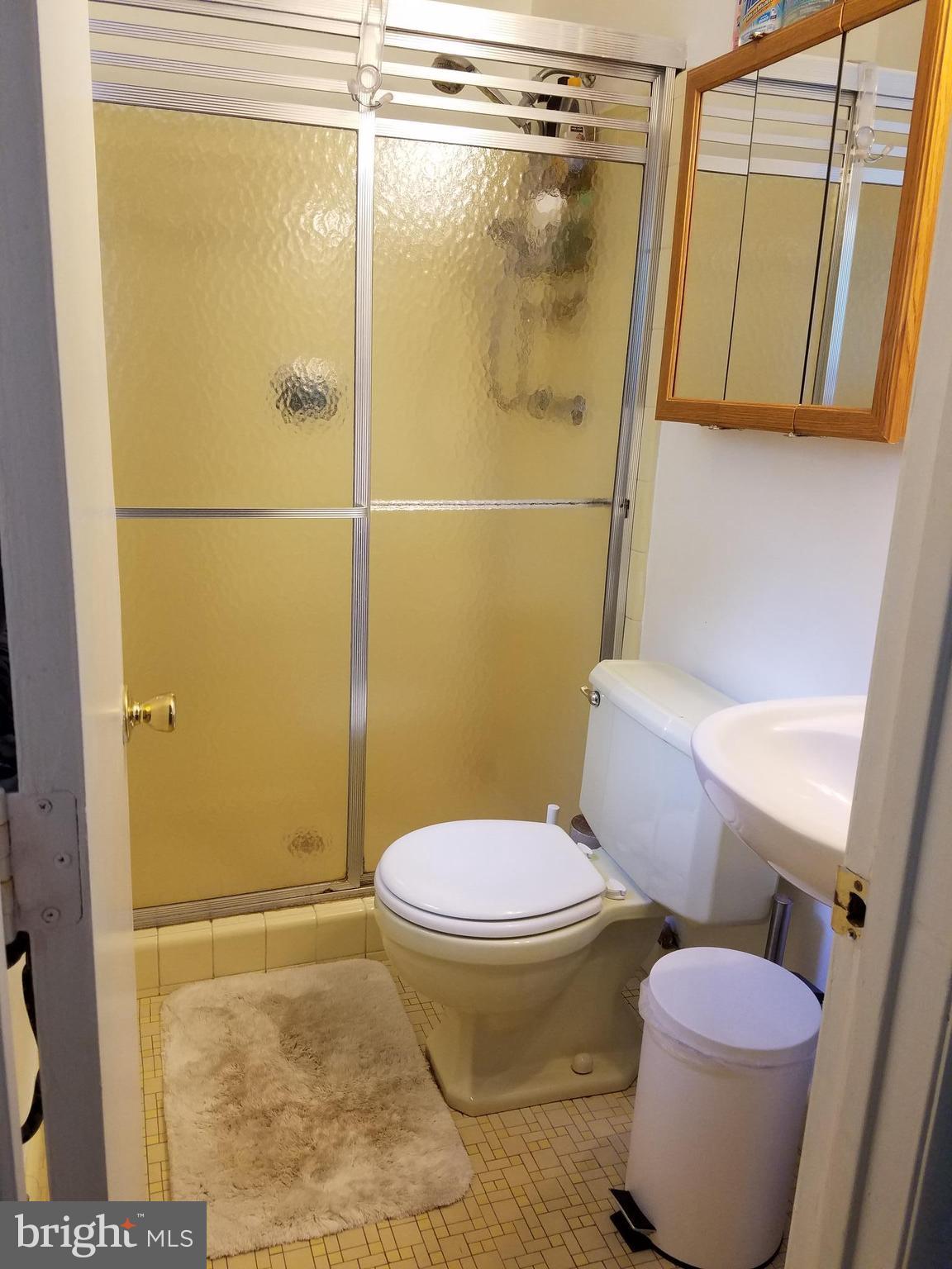 817 Hyde Road Silver Spring, MD 20902 - Photo 12 of 16 Bath