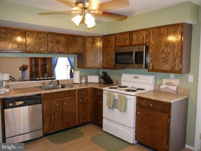 111 Laburnum Road Edgewood, MD 21040 - Photo 1 of 29 Kitchen