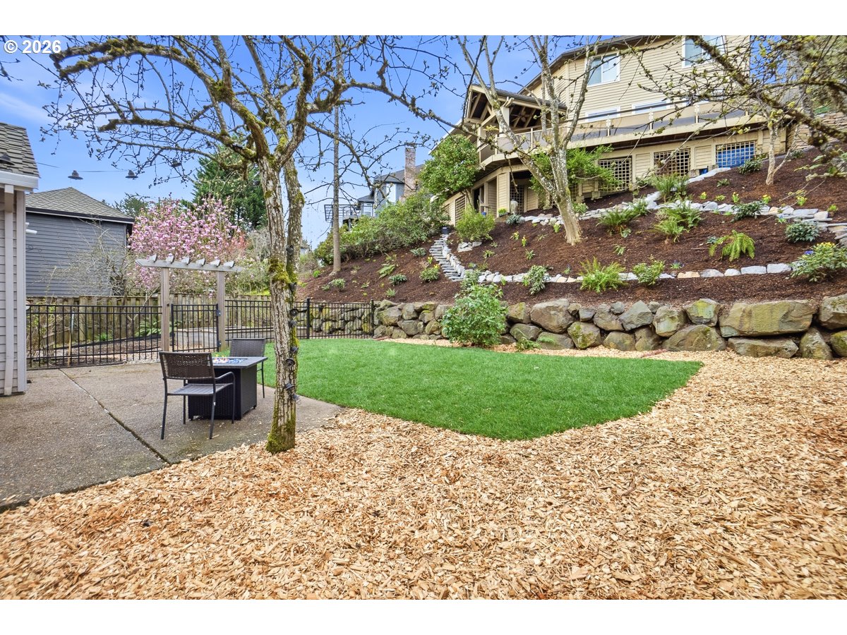 11185 Southwest Chickadee Terrace Beaverton, OR 97007 - Photo 25 of 28