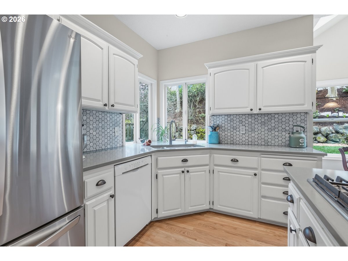 11185 Southwest Chickadee Terrace Beaverton, OR 97007 - Photo 7 of 28