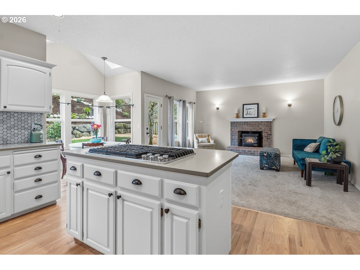 11185 Southwest Chickadee Terrace Beaverton, OR 97007 - Photo 8 of 28