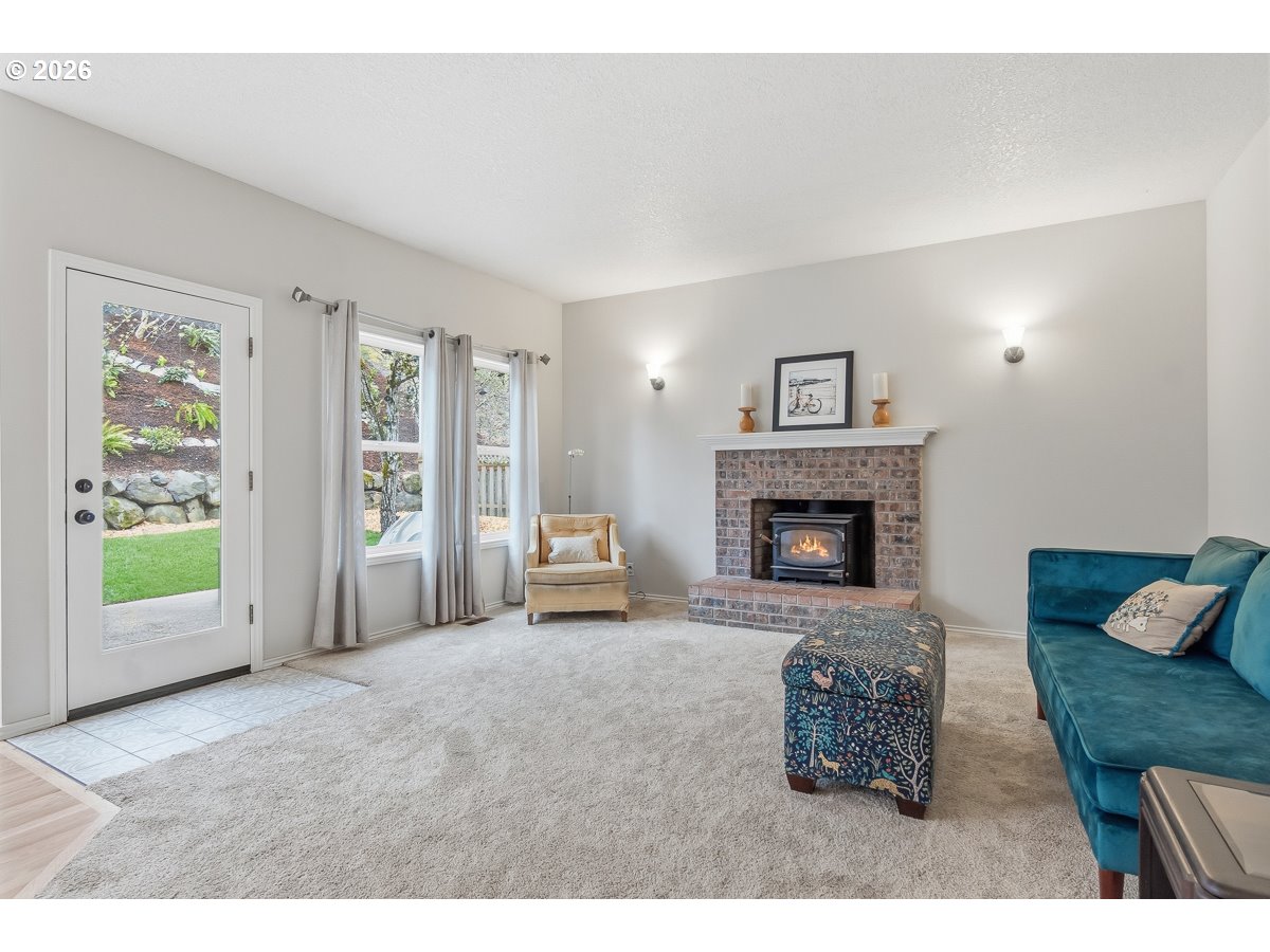 11185 Southwest Chickadee Terrace Beaverton, OR 97007 - Photo 10 of 28