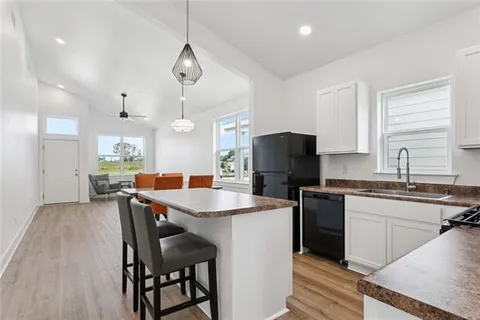 $199,500 | 2817 Live Oak Drive, Terrytown, LA 70056