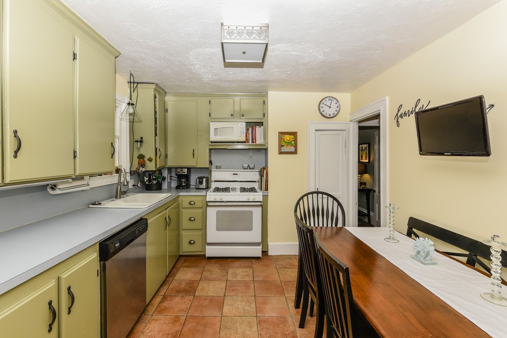 40 Centre Street Canton, MA 02021 - Photo 5 of 9 Gallery Image 5