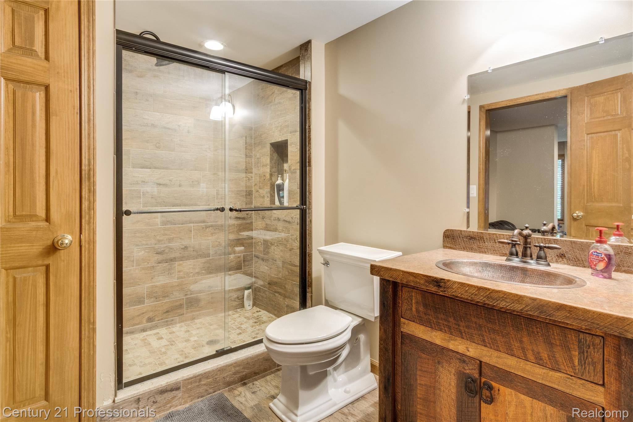 1059 Stony Pointe Boulevard Rochester, MI 48307 - Photo 74 of 74 Interiors (67 of 67).jpg