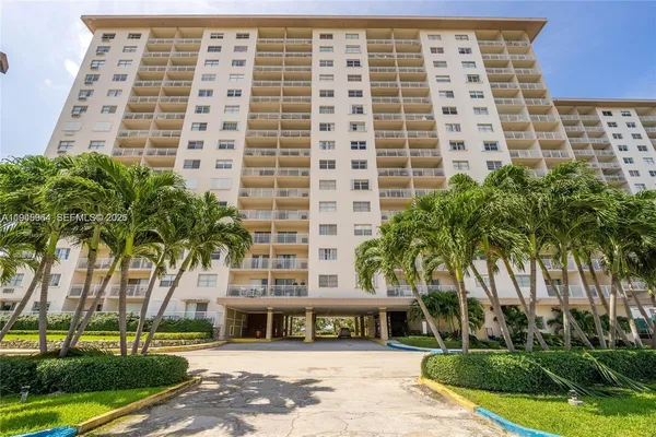$2,350 | 400 Kings Point Drive, Unit 1517, Sunny Isles Beach, FL 33160
