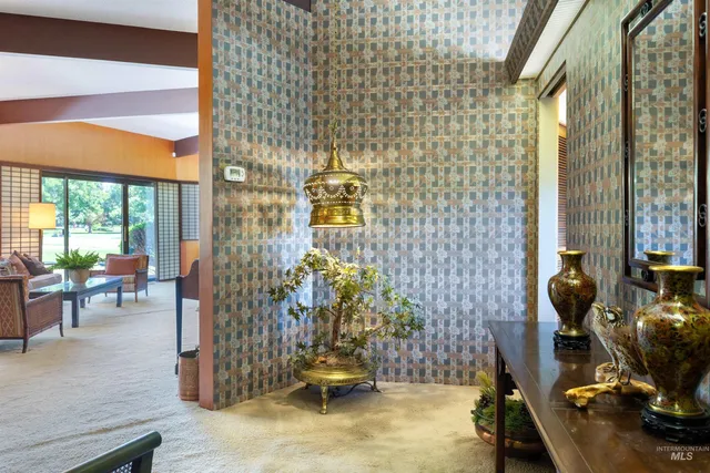 $2,498,888 | 4704 Hillcrest View Drive, Boise, ID 83705