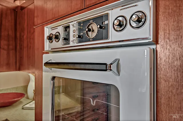 $2,498,888 | 4704 Hillcrest View Drive, Boise, ID 83705