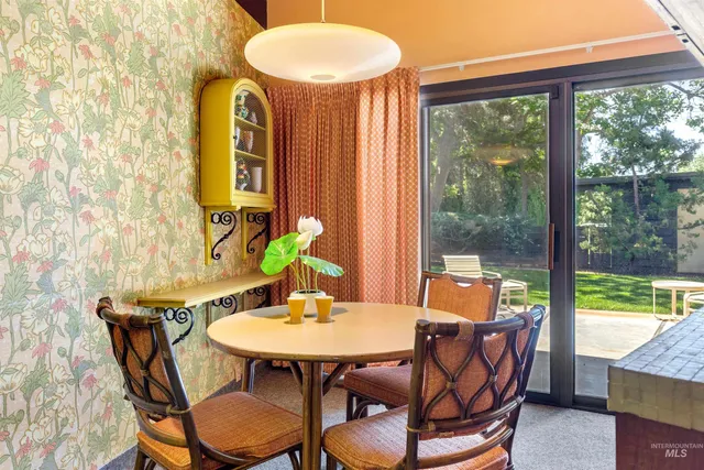 $2,498,888 | 4704 Hillcrest View Drive, Boise, ID 83705