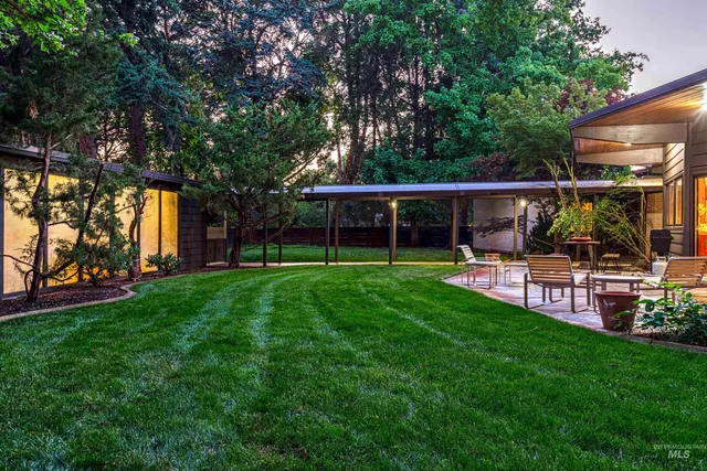 $2,498,888 | 4704 Hillcrest View Drive, Boise, ID 83705