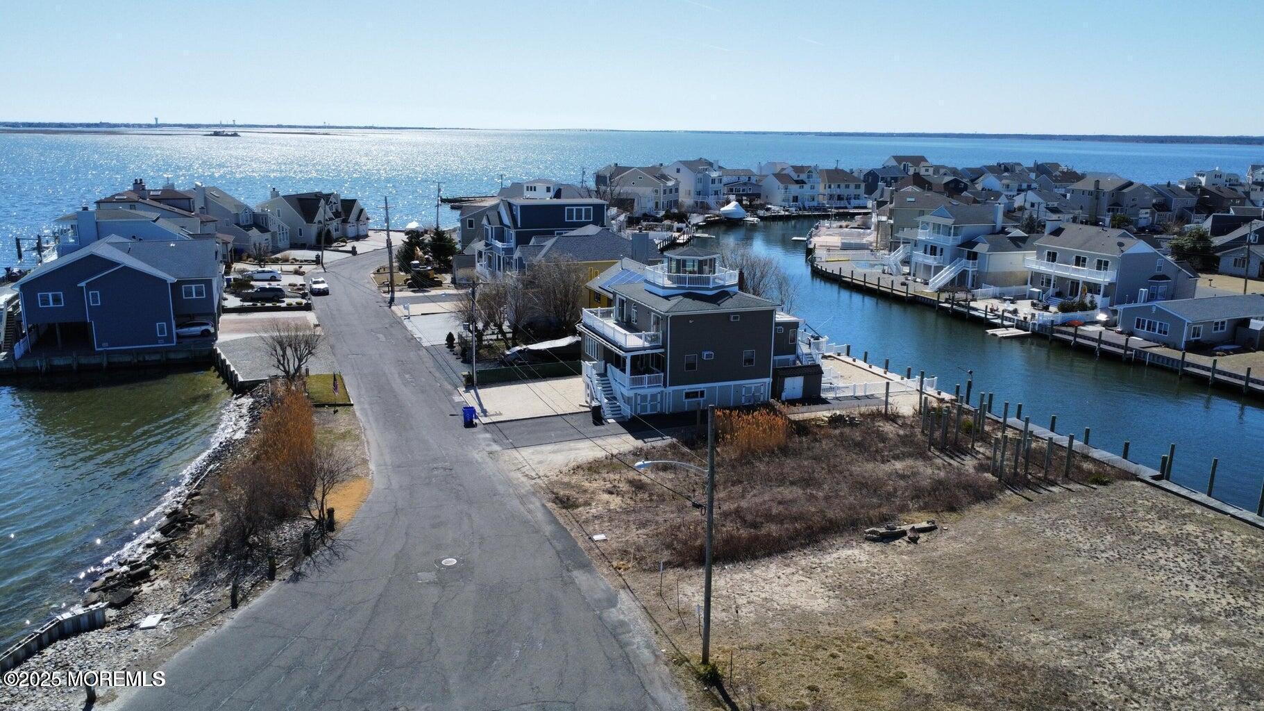108 Rochester Drive Brick, NJ 08723 - Photo 15 of 31 a living room with lots of furniture
