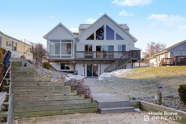 $659,900 | 6175 Lake Shore Drive, Newaygo, MI 49337