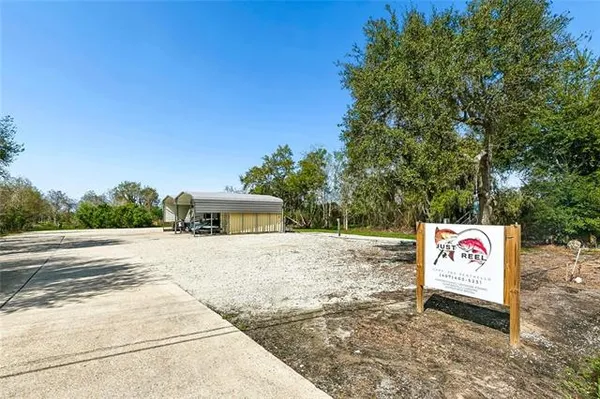 $89,900 | 639 Florissant Highway, St. Bernard, LA 70085