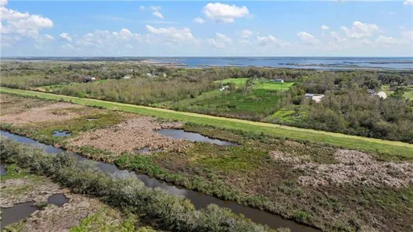 $89,900 | 639 Florissant Highway, St. Bernard, LA 70085