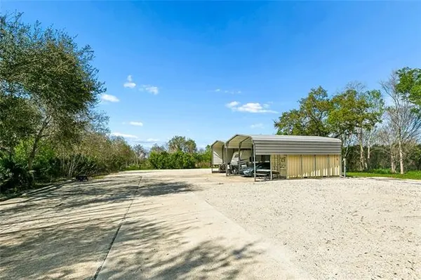 $89,900 | 639 Florissant Highway, St. Bernard, LA 70085