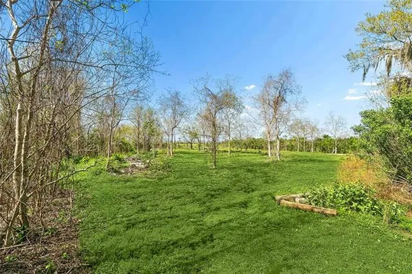 $89,900 | 639 Florissant Highway, St. Bernard, LA 70085