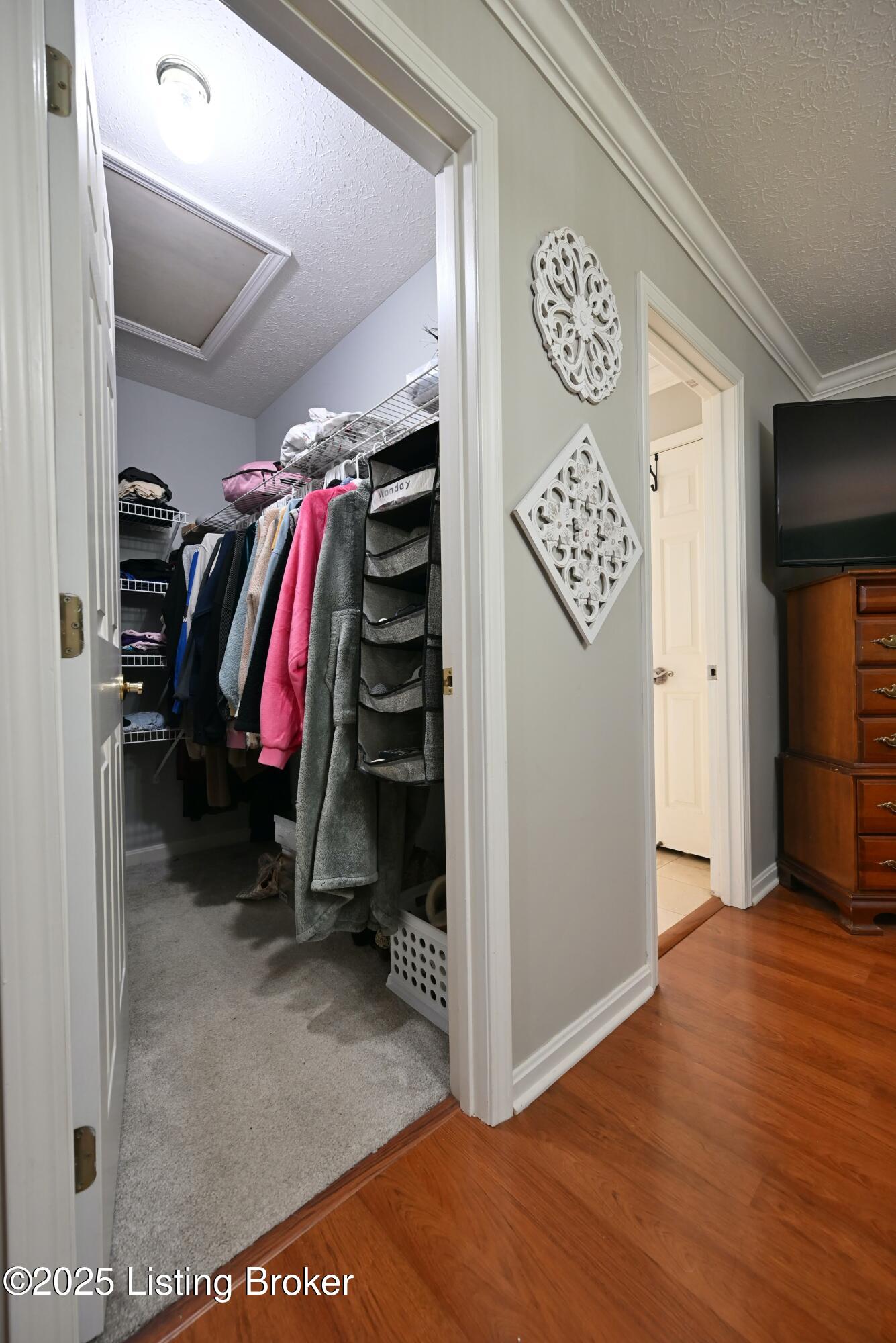 3303 Gatecreek Road Louisville, KY 40272 - Photo 37 of 56 Primary Closet