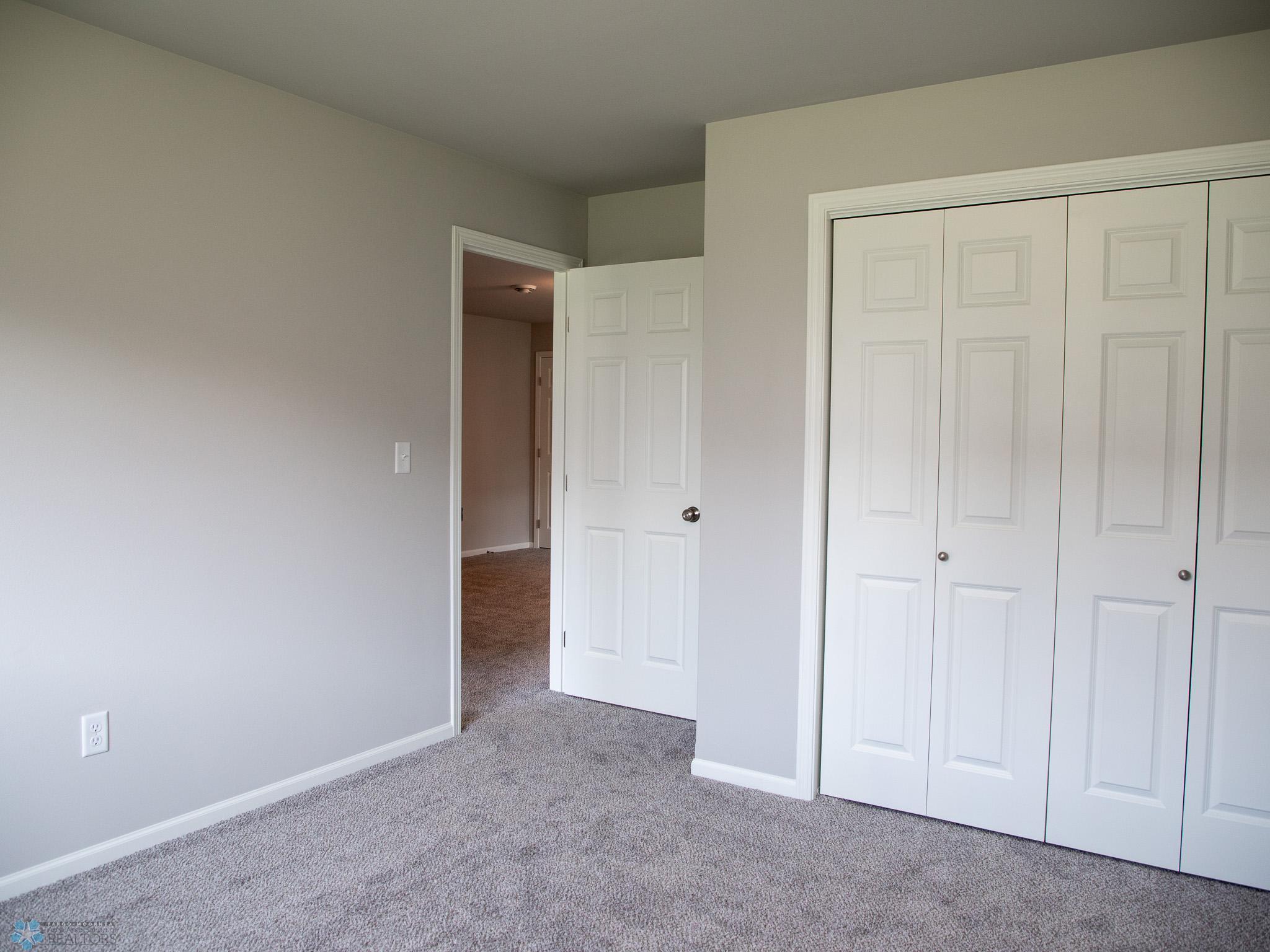 6715 Meadow View Drive South Fargo, ND 58104 - Photo 28 of 29