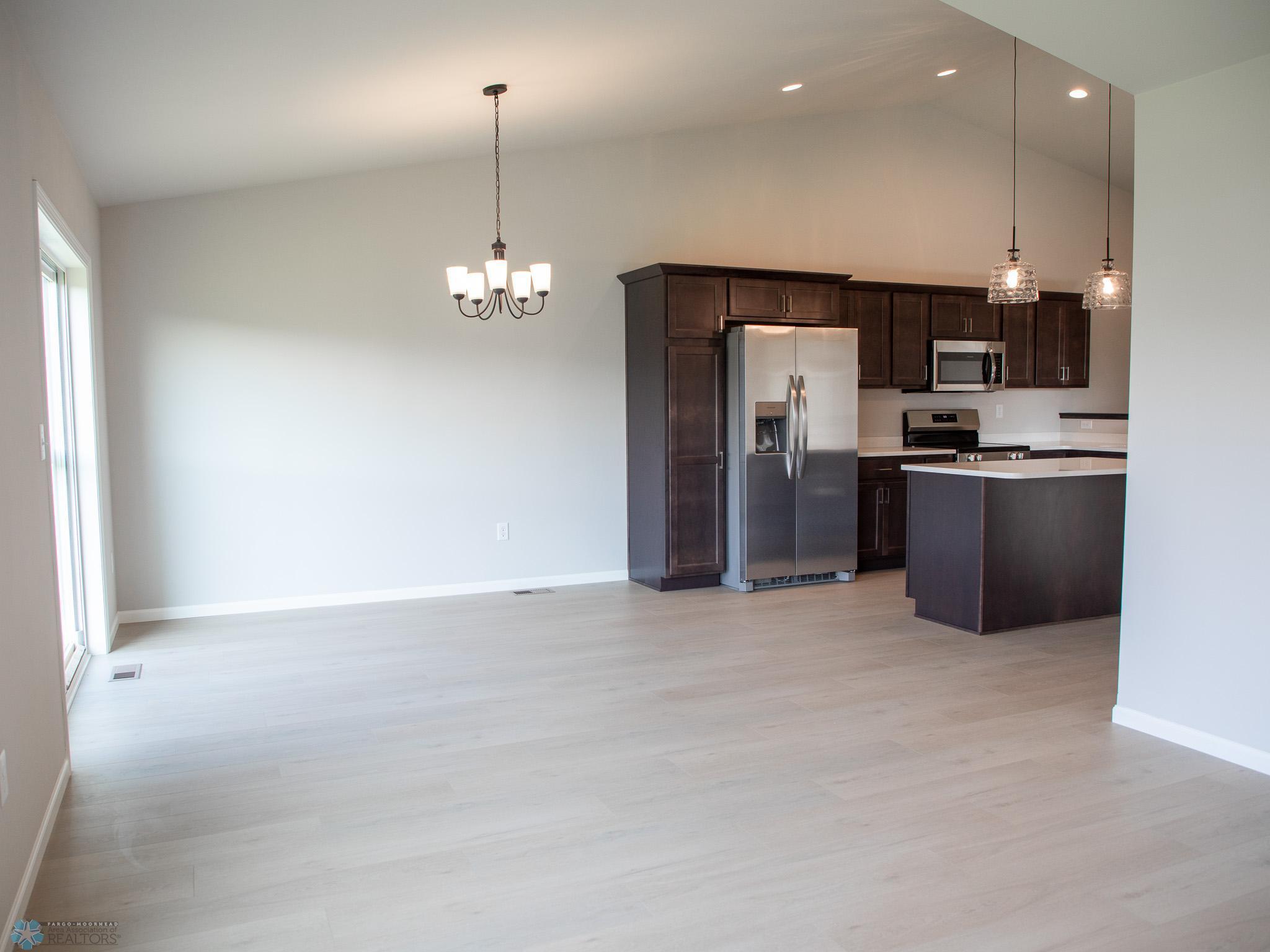 6715 Meadow View Drive South Fargo, ND 58104 - Photo 3 of 29