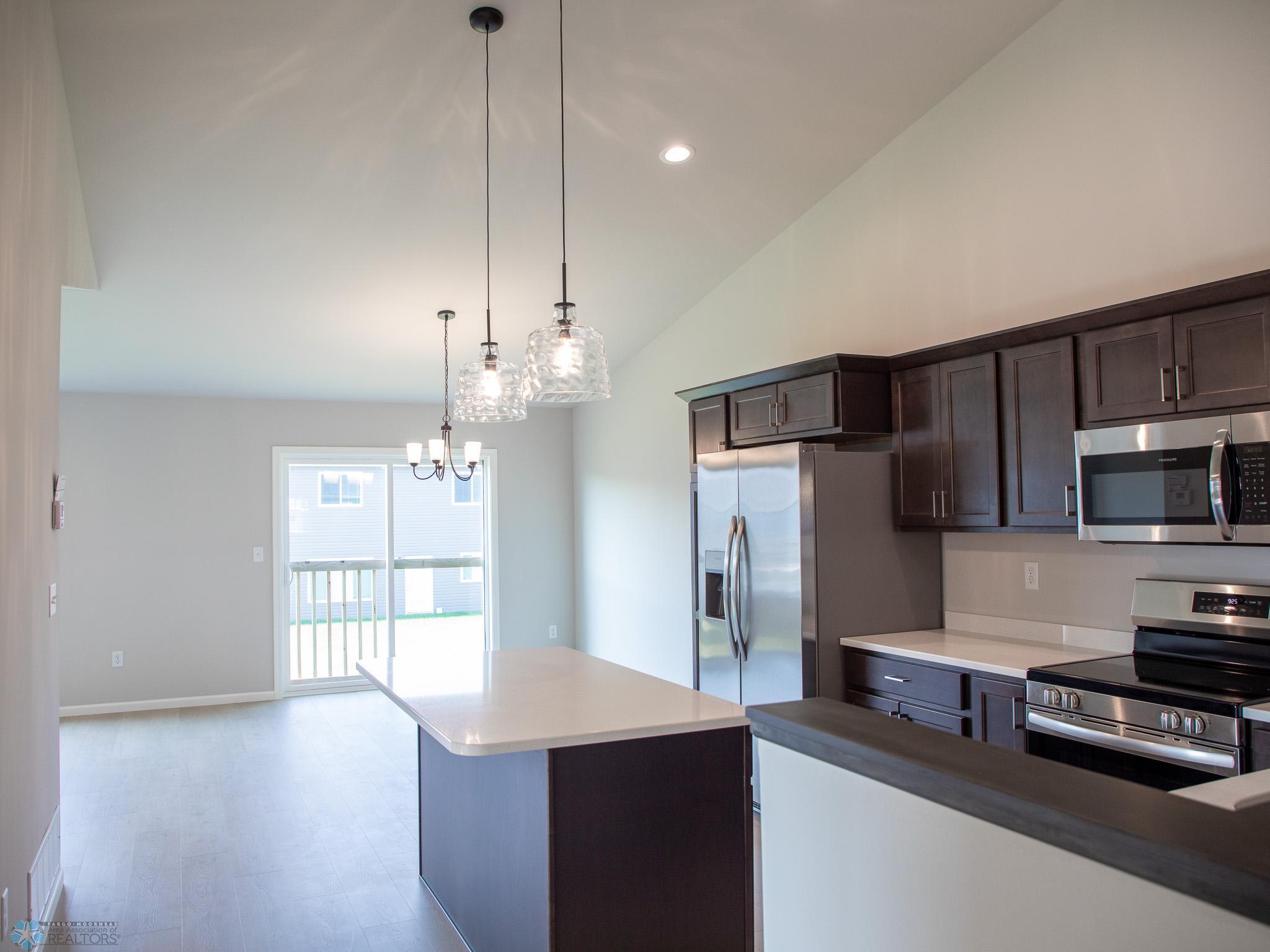 6715 Meadow View Drive South Fargo, ND 58104 - Photo 6 of 29