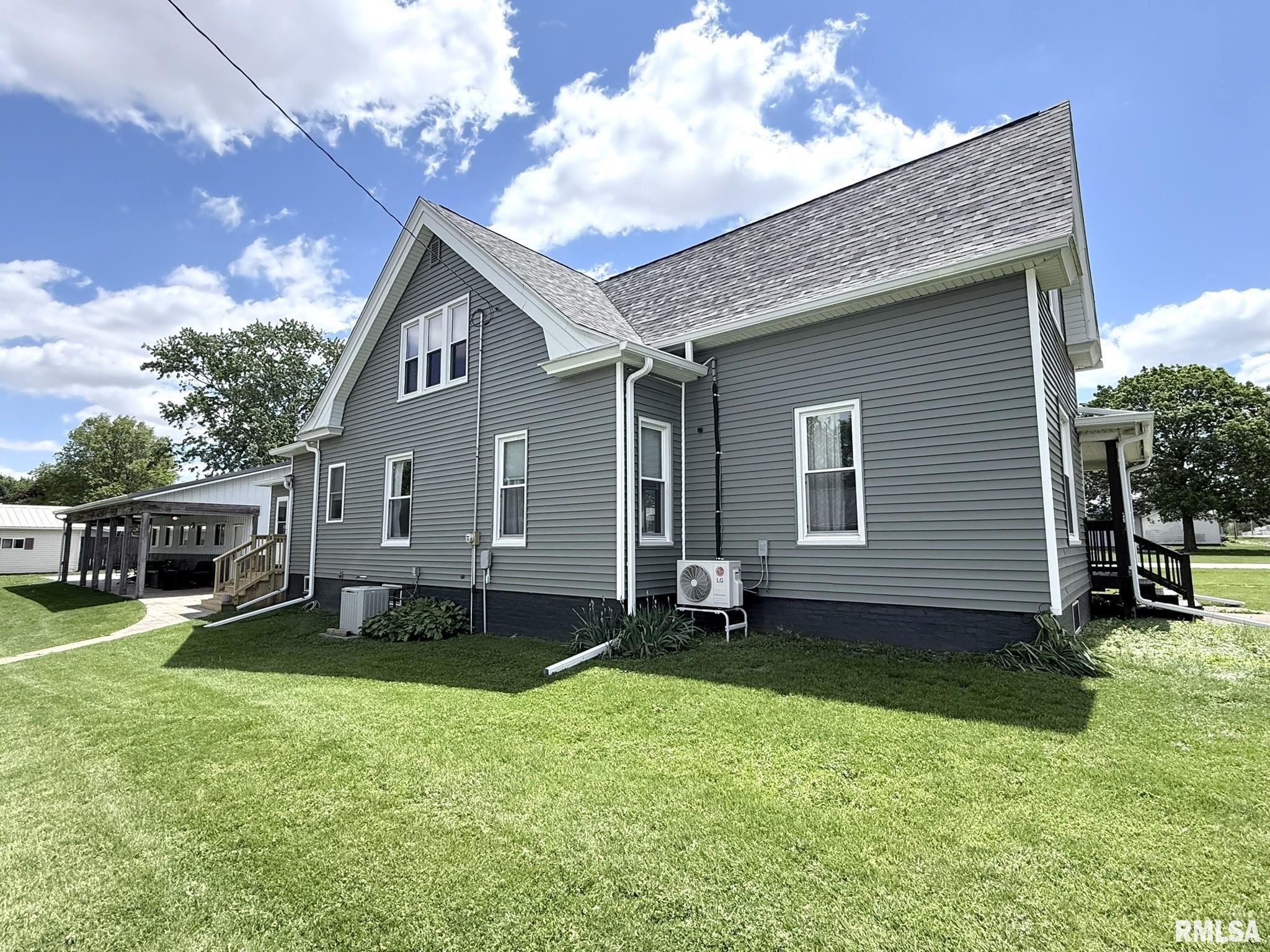 109 East West Street Oneida, IL 61467 - Photo 8 of 69