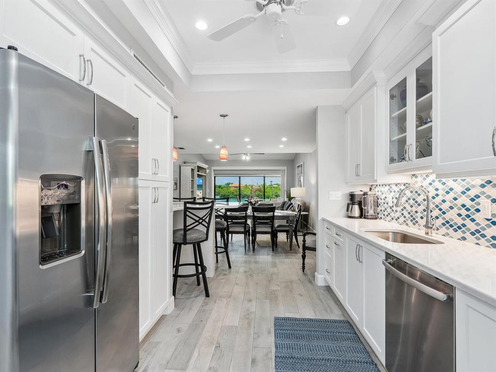 6281 Midnight Pass Road, Unit 6281 Sarasota, FL 34242 - Photo 16 of 61 Gallery Image 16