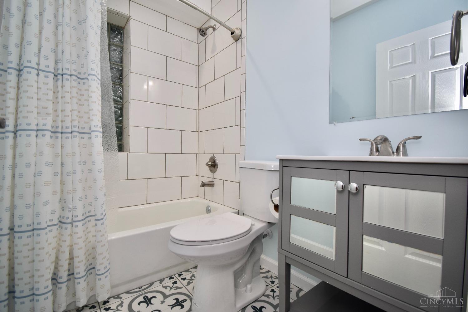 1169 Sutton Road Cincinnati, OH 45230 - Photo 27 of 45