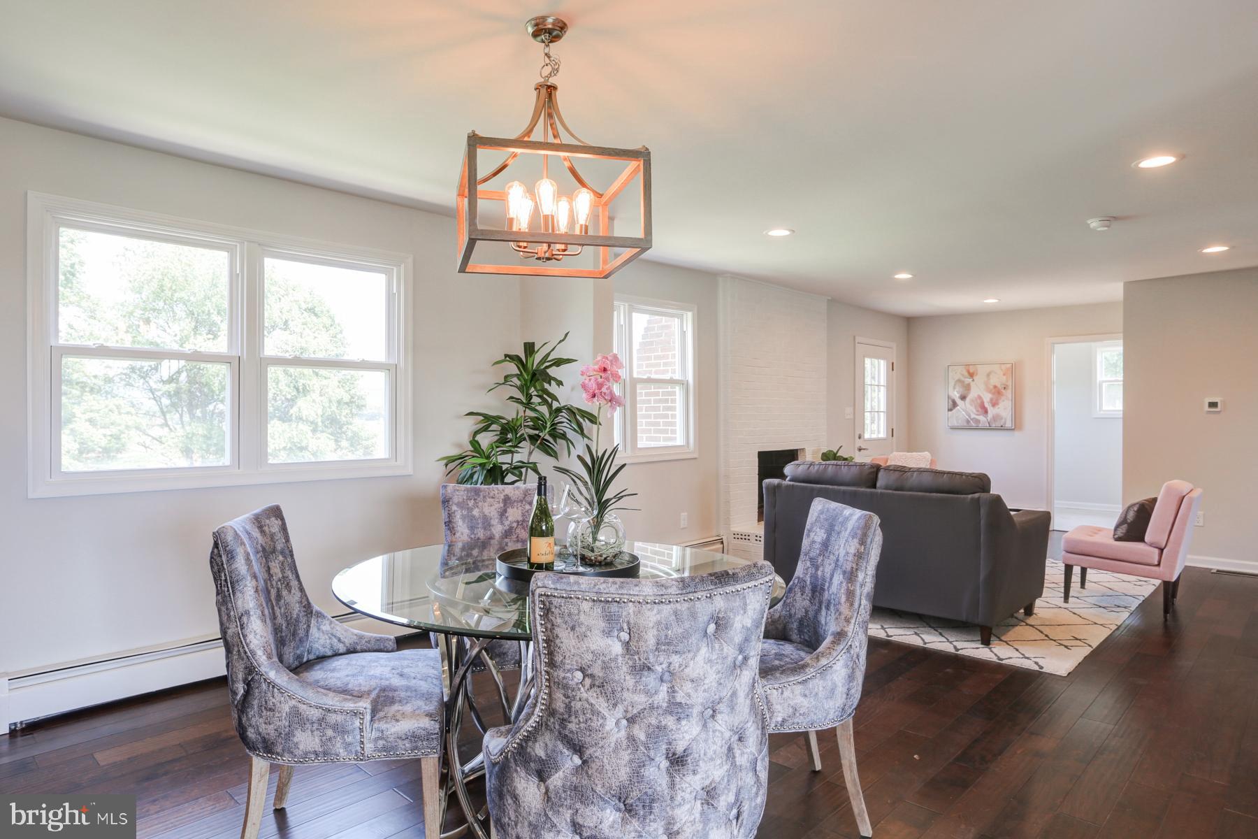 328 Ridge Hill Road Carlisle, PA 17015 - Photo 20 of 54 Dining room