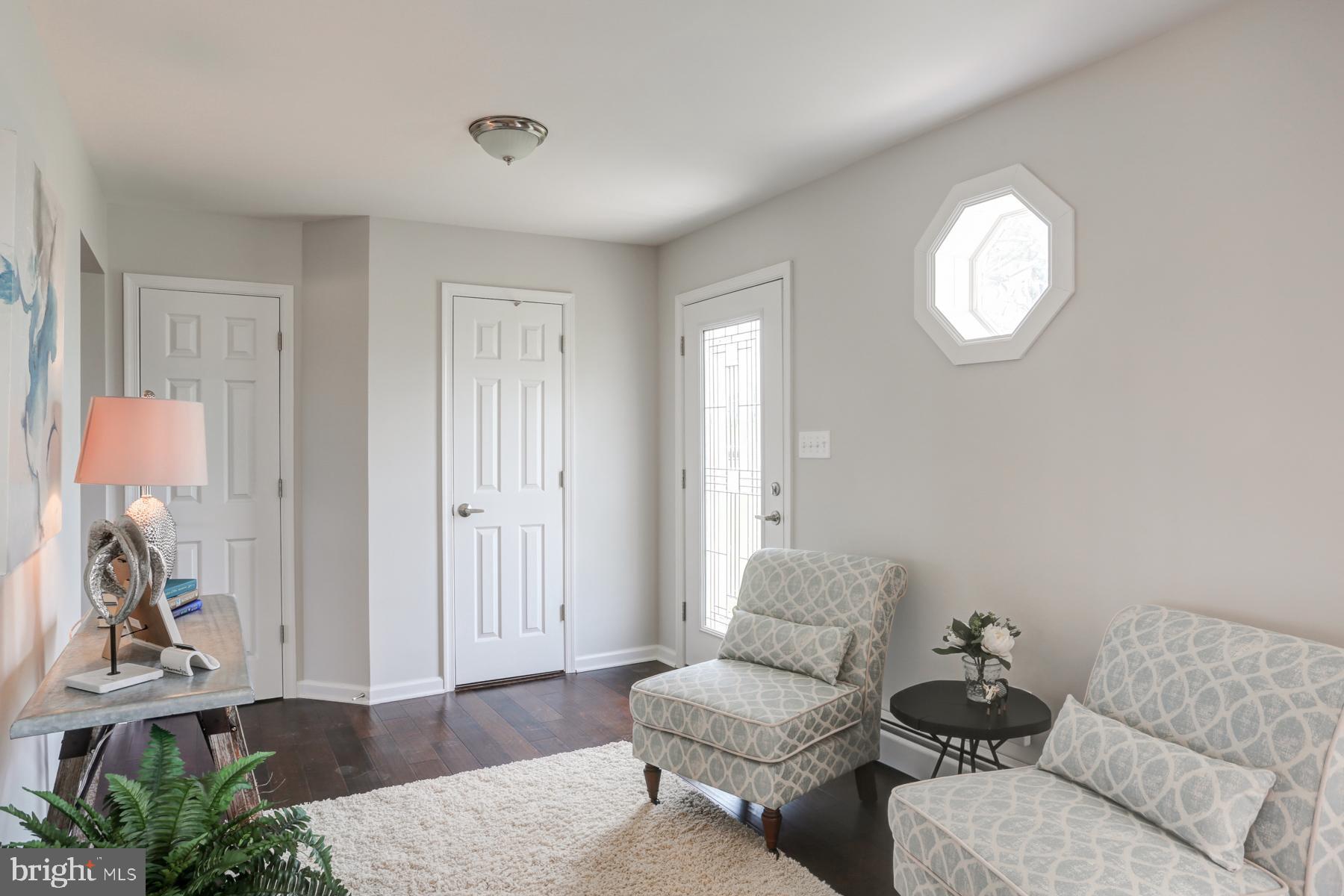 328 Ridge Hill Road Carlisle, PA 17015 - Photo 34 of 54 Front Entry sitting area