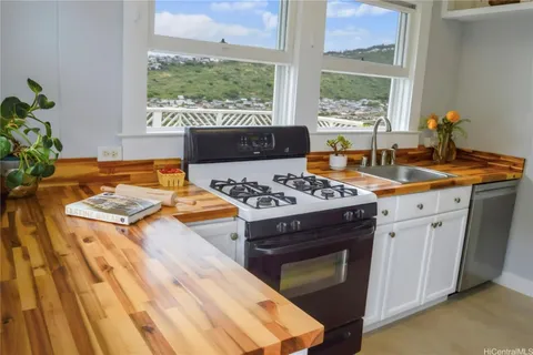 $2,135,000 | 1341 Highview Place, Honolulu, HI 96816